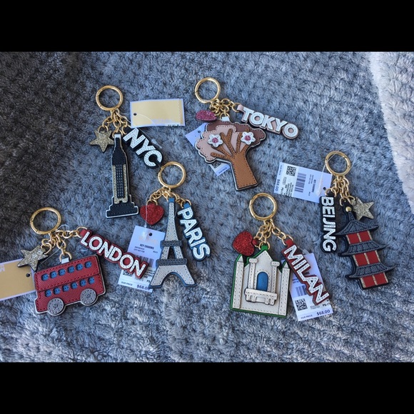 Michael Kors Keychains - Picture 1 of 7